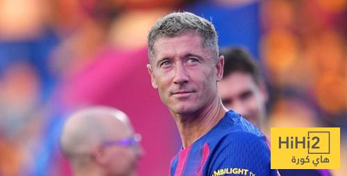 احدهما لعب مع ميسي والآخر وسط المعاناة …! ليفا يظل ايقونة برشلونة