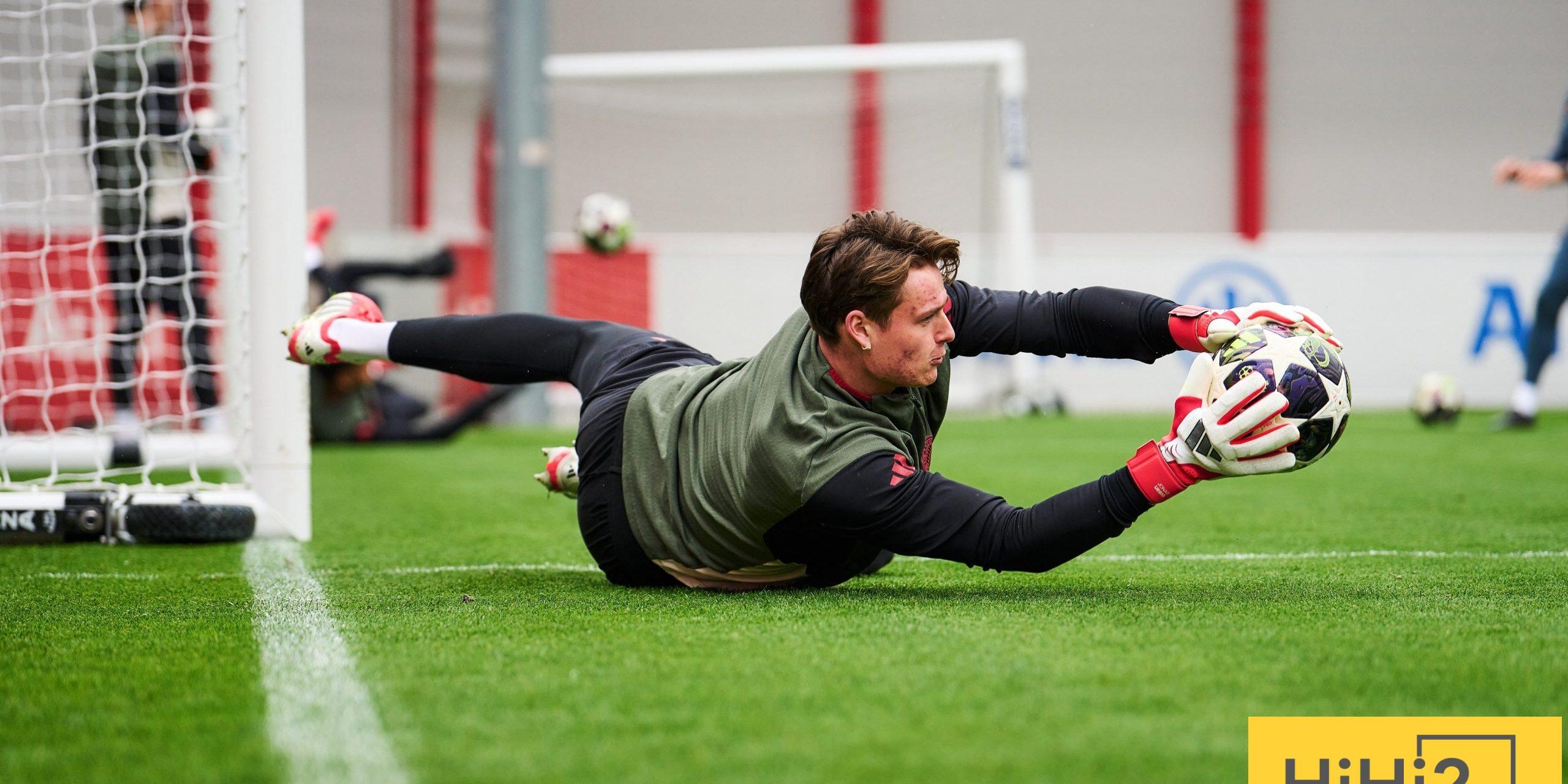 حارس مرمى بايرن ميونخ أمام أتالانتا