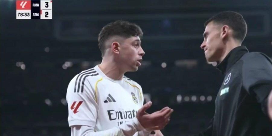 هتافات جماهير الريال بعد طرد فالفيردي