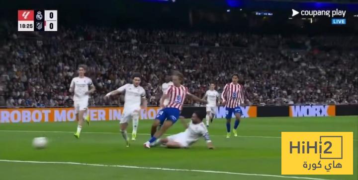 “قبيح” … خبير تحكيمي ينتقد تدخل كارفخال على يورينتي