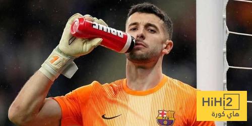 صورة .. خوان غارسيا يصل معسكر منتخب اسبانيا صورة .. خوان غارسيا يصل معسكر منتخب اسبانيا