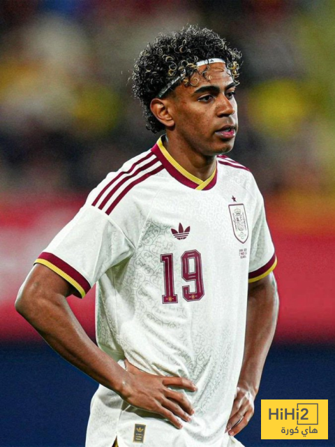 دي لافوينتي يستجيب لطلب برشلونة بشأن لامين 1