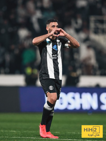 عبدالرزاق حمدالله.. التألق مستمر مع نادي الشباب 2 عبدالرزاق حمدالله.. التألق مستمر مع نادي الشباب 1