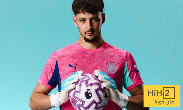 توتنام يراقب حارس مانشستر سيتي 2 توتنام يراقب حارس مانشستر سيتي 1