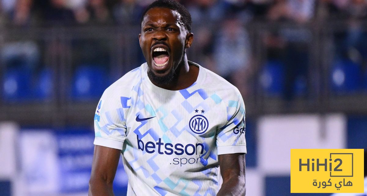 إنتر ميلان يقلب تأخره أمام كومو لفوز برباعية