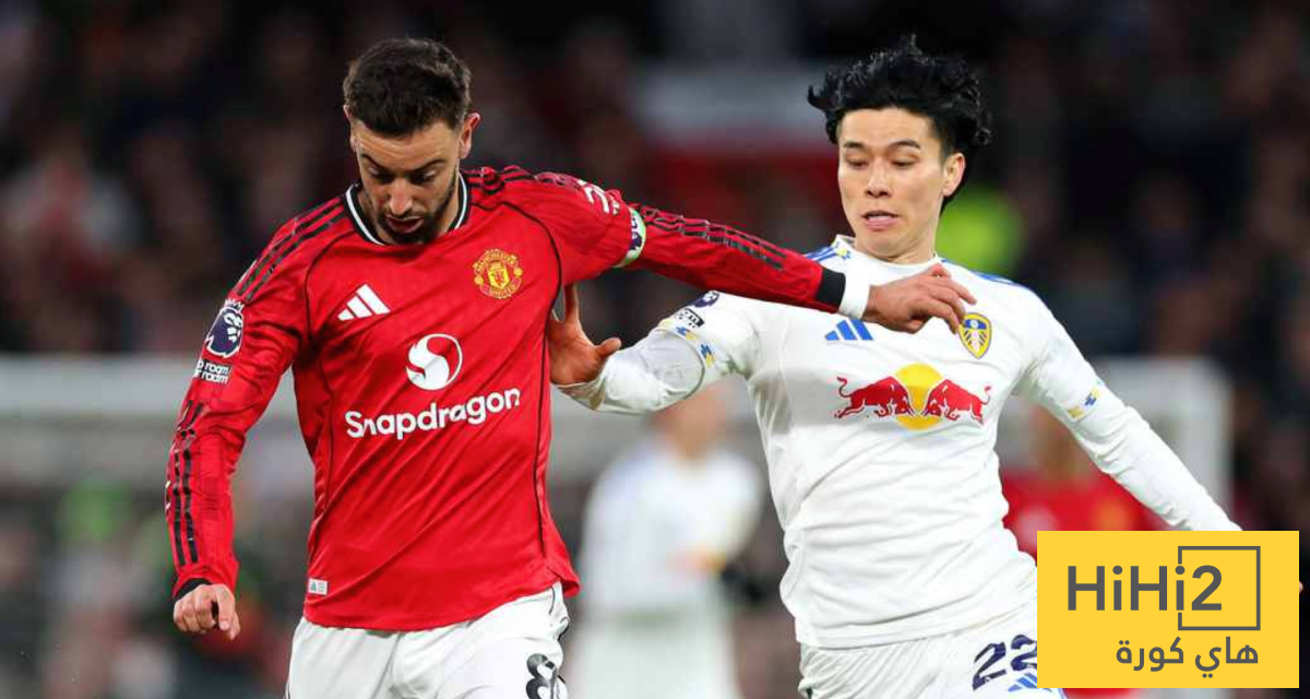 ليدز يتقدم على مانشستر يونايتد بهدفين نظيفين في الشوط الأول