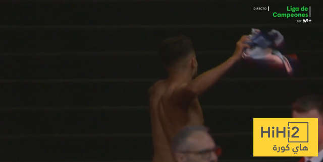 صور .. اريك غارسيا يلقي قميصه على الارض بعد طرده ضد اتلتيكو 3