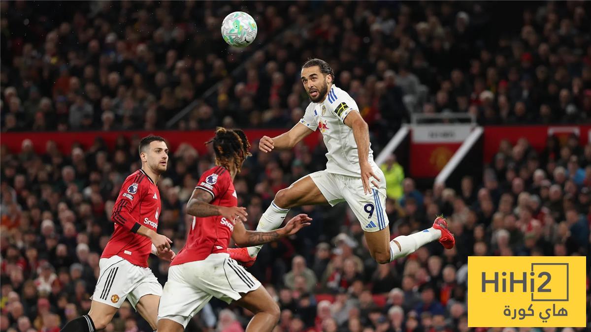 مانشستر يونايتد يخطط لصفقة مفاجئة من ليدز