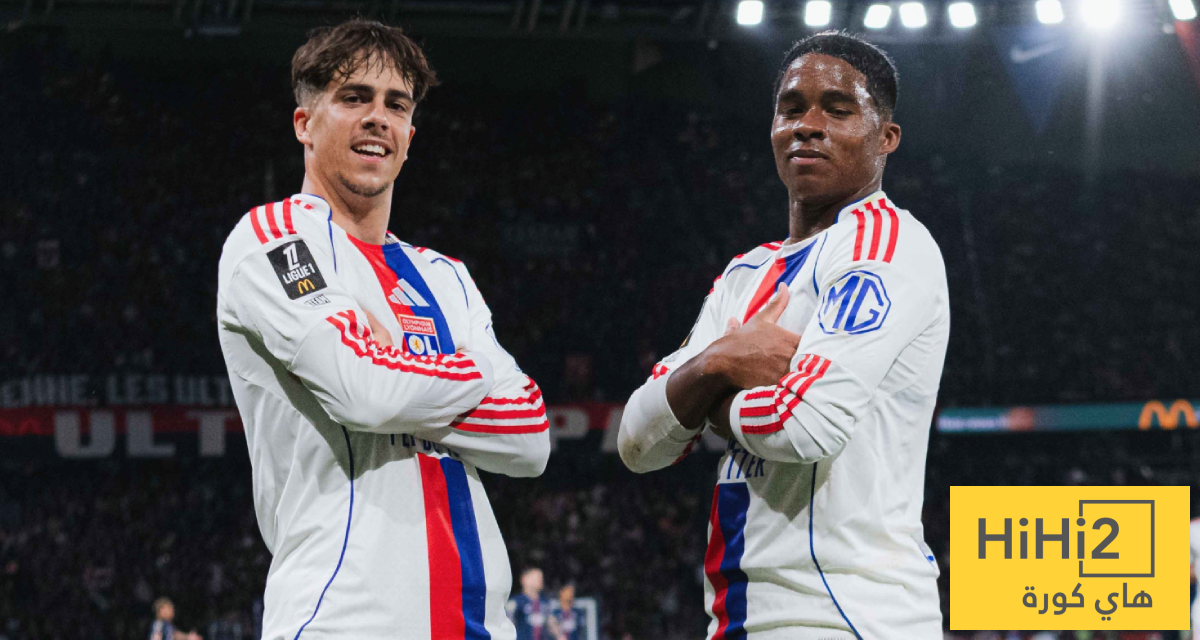 الشوط الأول – ليون يتفوق على باريس بهدفين نظيفين