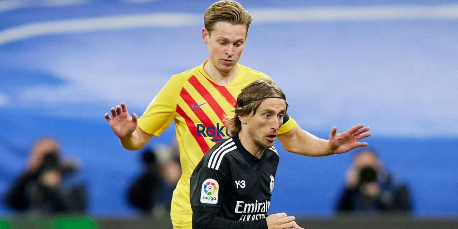 دي يونغ يكشف اصعب لاعب واجهه حتى الان