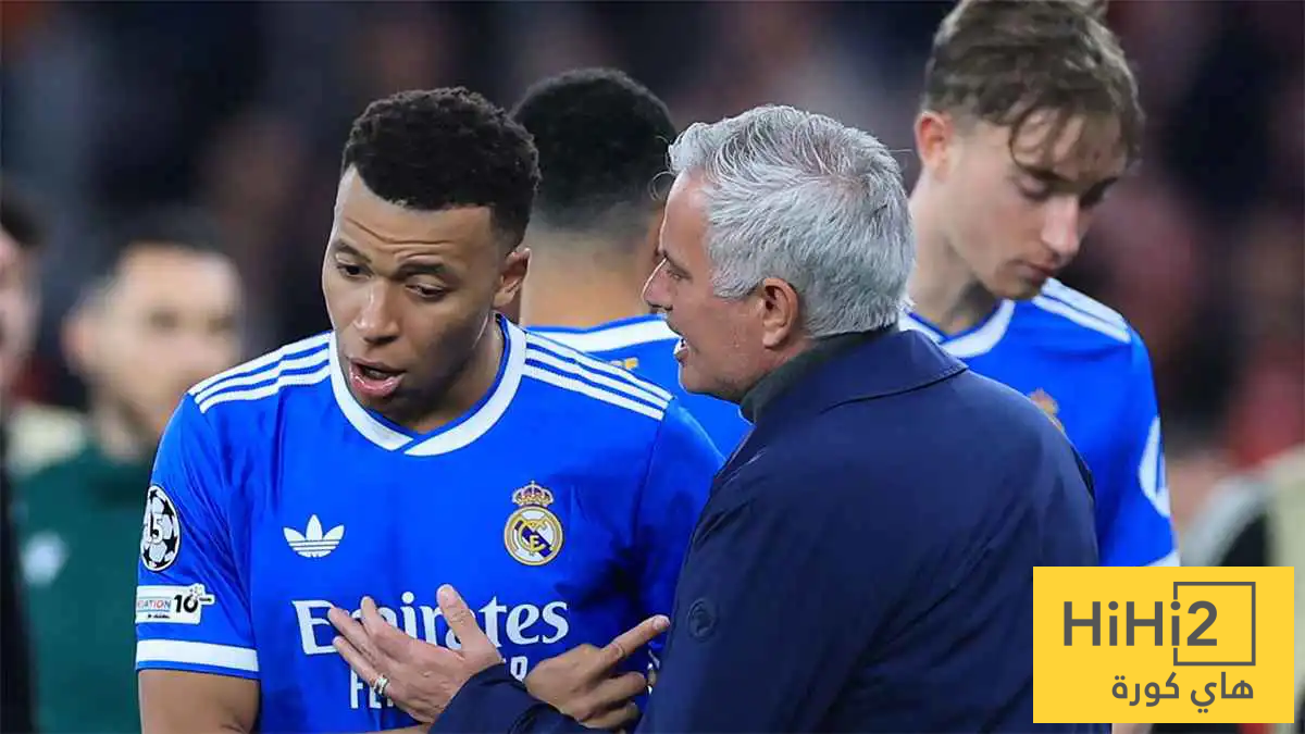 مورينيو يثير الجدل حول استمراره مع بنفيكا