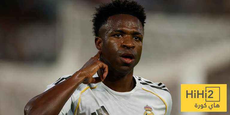 فينيسيوس يسجل الهدف الاول في شباك بيتيس