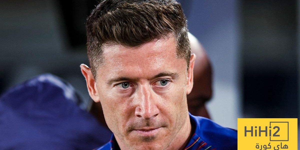 وكيل ليفاندوفسكي يجري محادثات مع يوفنتوس وميلان