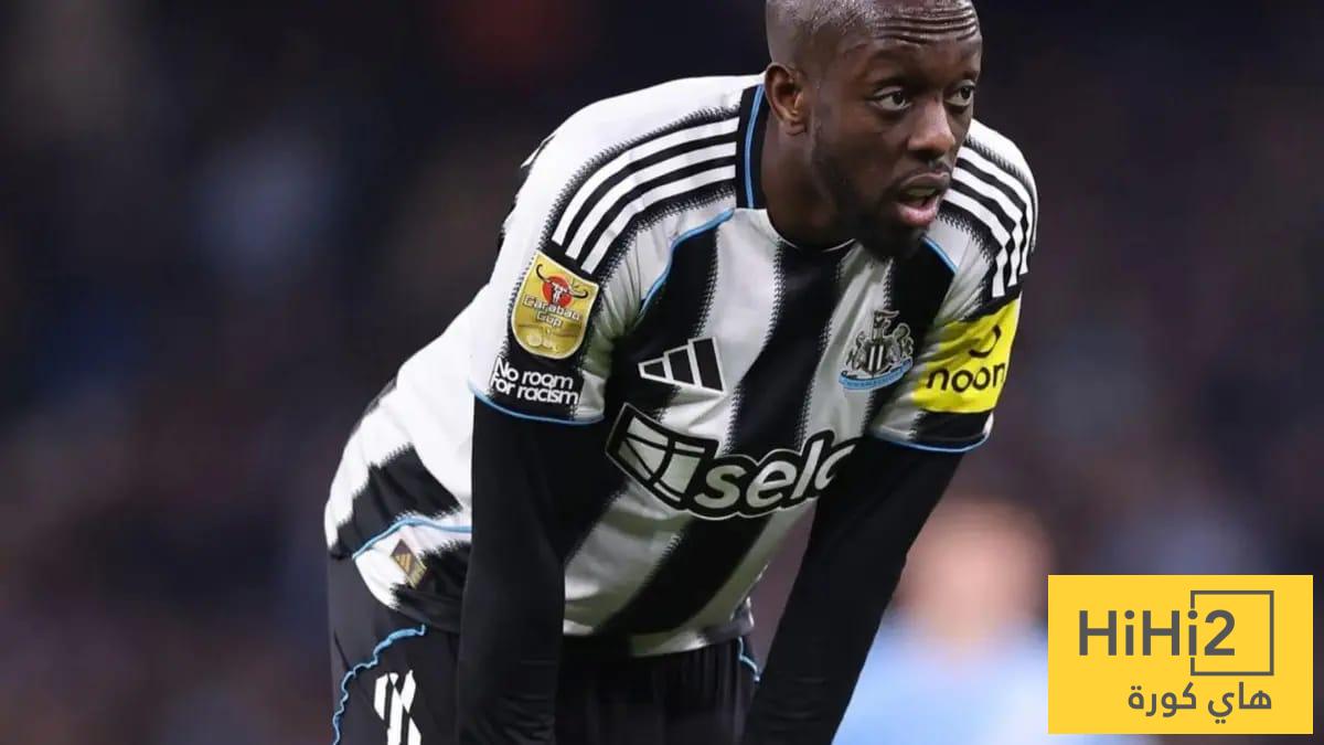 صدمة في نيوكاسل.. عرض مهاجمه للبيع بعد أقل من موسم