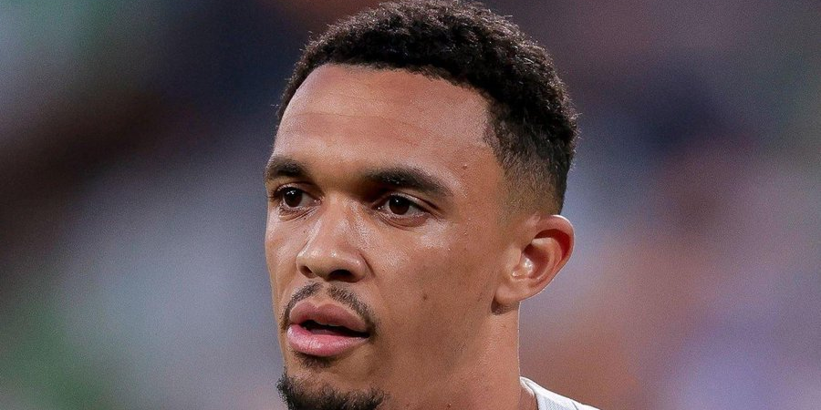 أرنولد يحسم صراع الظهير الأيمن في ريال مدريد