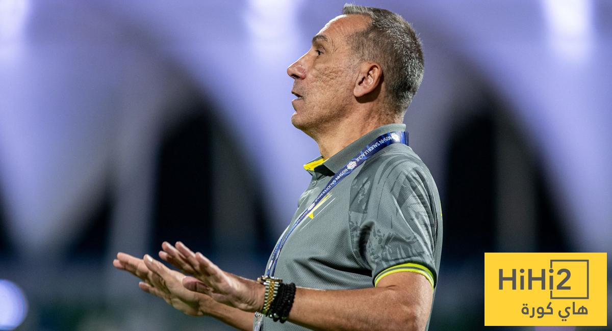 دونيس يخرج بانطباع واضح بعد قمة النصر والأهلي !