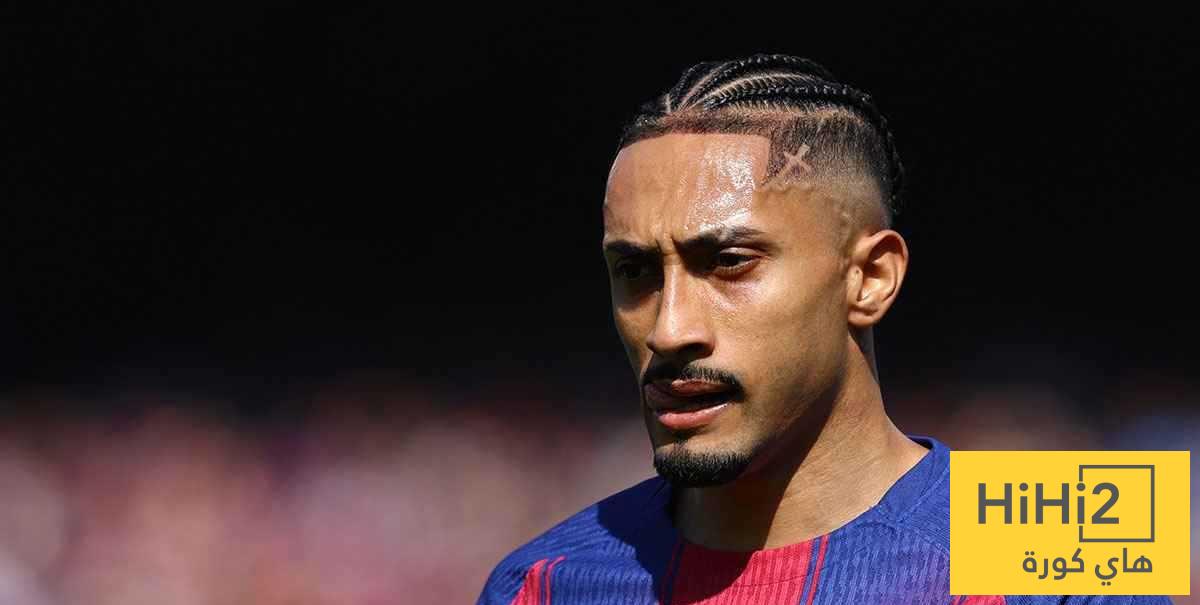 تعليق زوجة رافينيا على تقارير رحيله عن برشلونة !