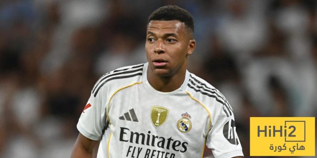 لويس فيغو يدافع عن مبابي رغم موسم ريال مدريد