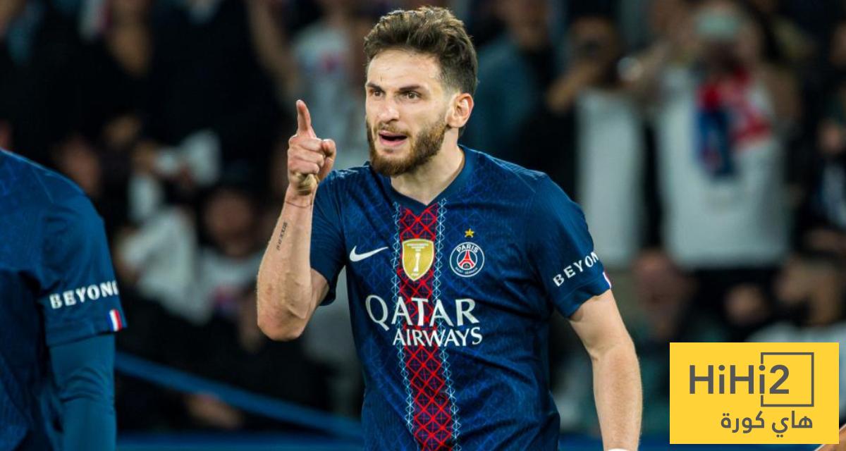 كفاراتسخيليا أفضل لاعب في دوري أبطال أوروبا