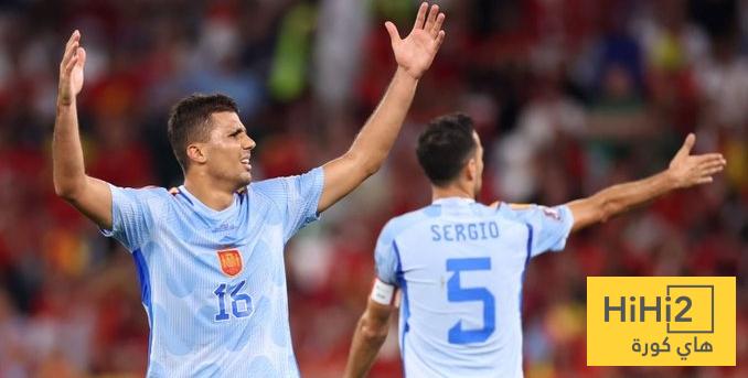 رودري ينهال بالاشادة والثناء على بوسكيتس