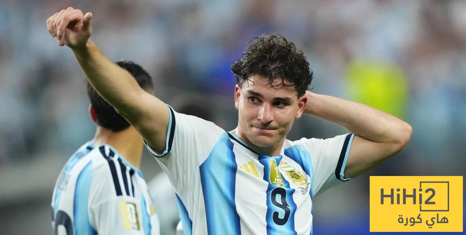 موقع الملاعب : تقدم متوقع في صفقة تعاقد برشلونة مع ألفاريز