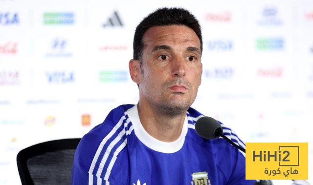رد حاسم من سكالوني على انتقادات لاعبي إنجلترا لمنتخب الأرجنتين 