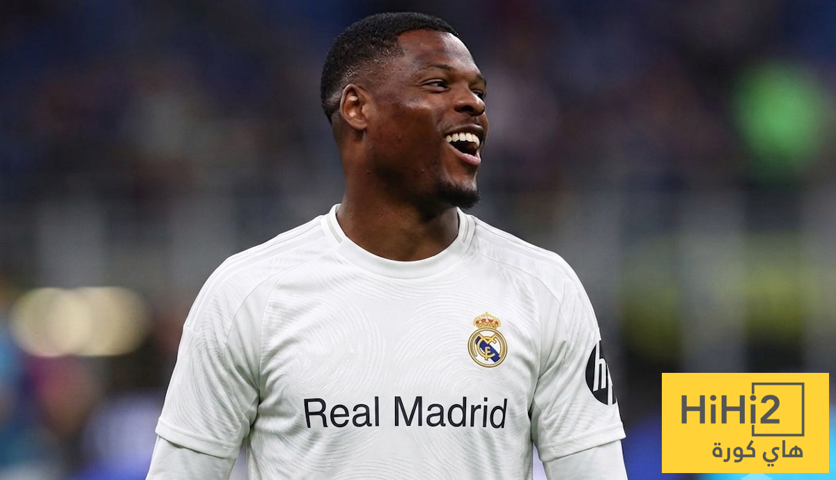تأجيل موعد تقديم دومفريس لاعباً جديداً لريال مدريد!