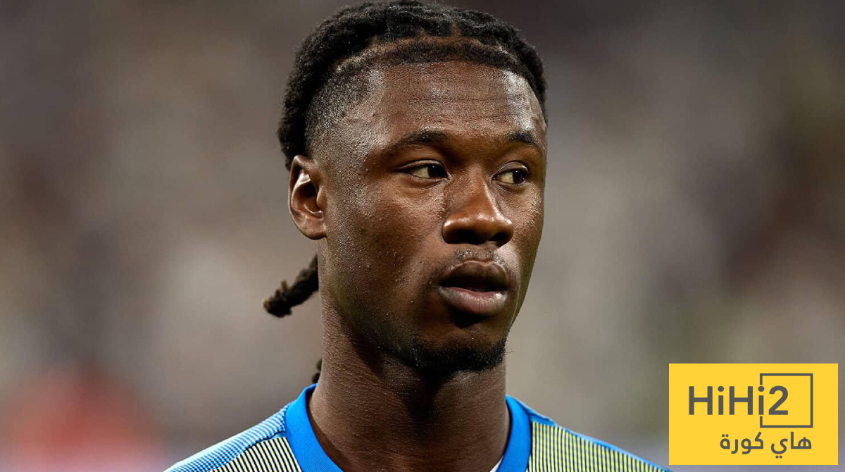 لاعب فاشل ويجب بيعه.. صحفي إسباني يهاجم كامافينغا