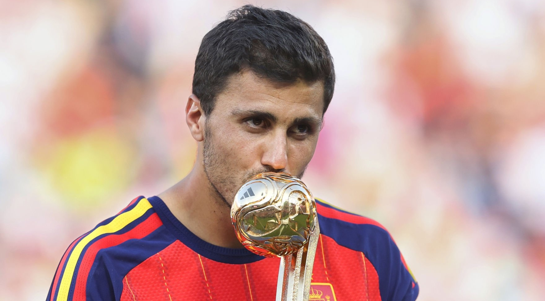 برشلونة يسعى لأخذ ثأره مما فعله ريال مدريد في صفقة ألفاريز عبر رودري