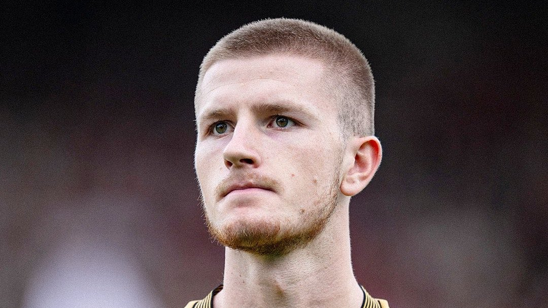 ريال مدريد يحسم موقفه من مطالب كريستال بالاس لبيع وارتون.. كم طلب النادي؟