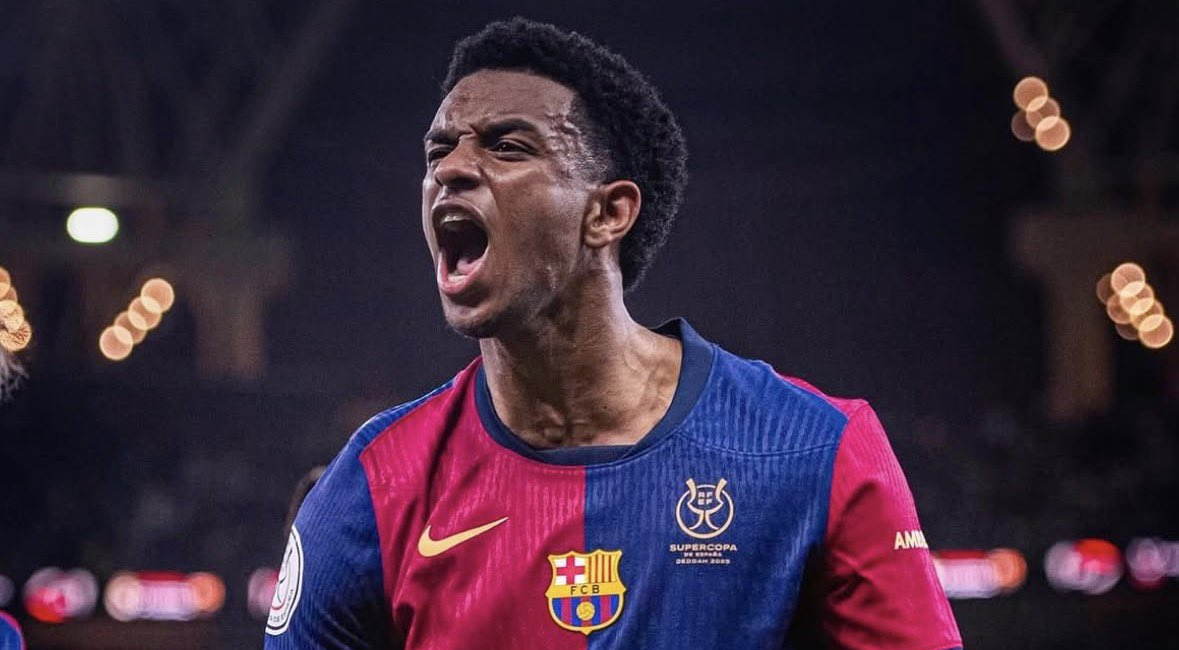 مانشستر يونايتد يستكشف إمكانية ضم بالدي من برشلونة.. واللاعب يحسم موقفه