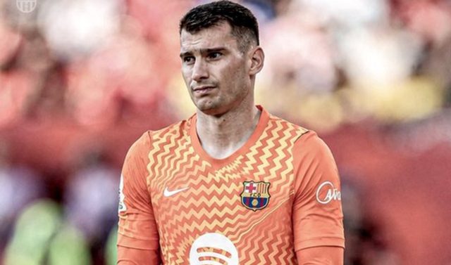 رسميا .. برشلونة ينجح في تسجيل ليفاكوفيتش