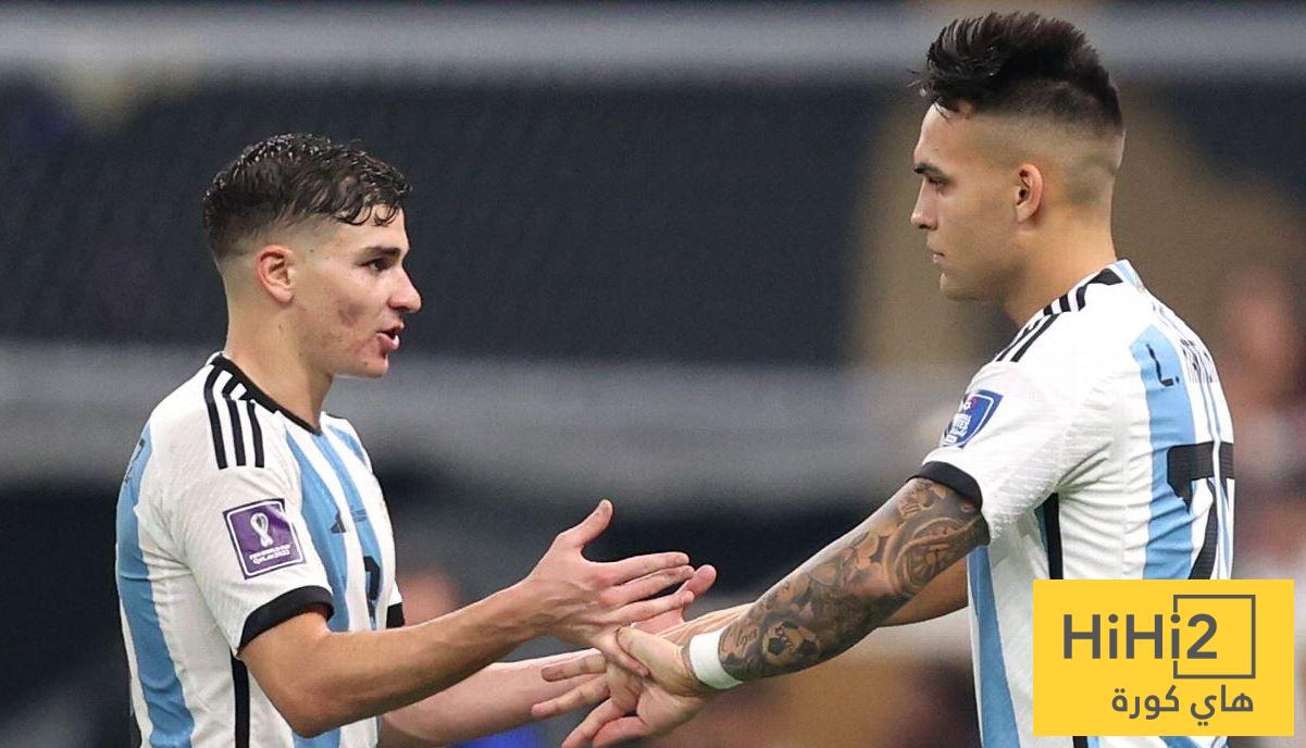 من لاوتارو إلى ألفاريز.. لماذا يعجز برشلونة عن ضم مهاجم عالمي شاب؟