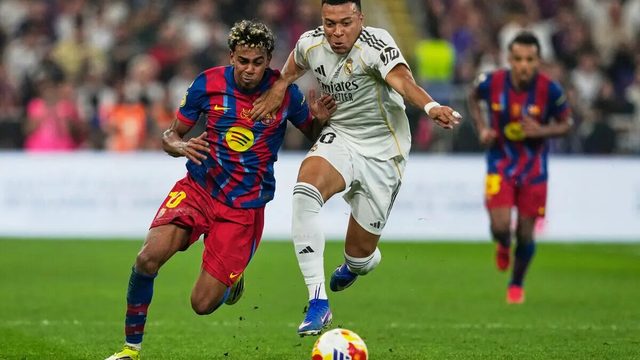 يامال يتفوق على مبابي ورافينيا في تقييم دوري أبطال أوروبا.. مفاجأة بالأرقام