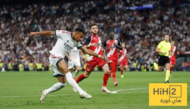 صور : ردود الشارع الاسباني على مشكلة التحكيم ضد ريال مدريد