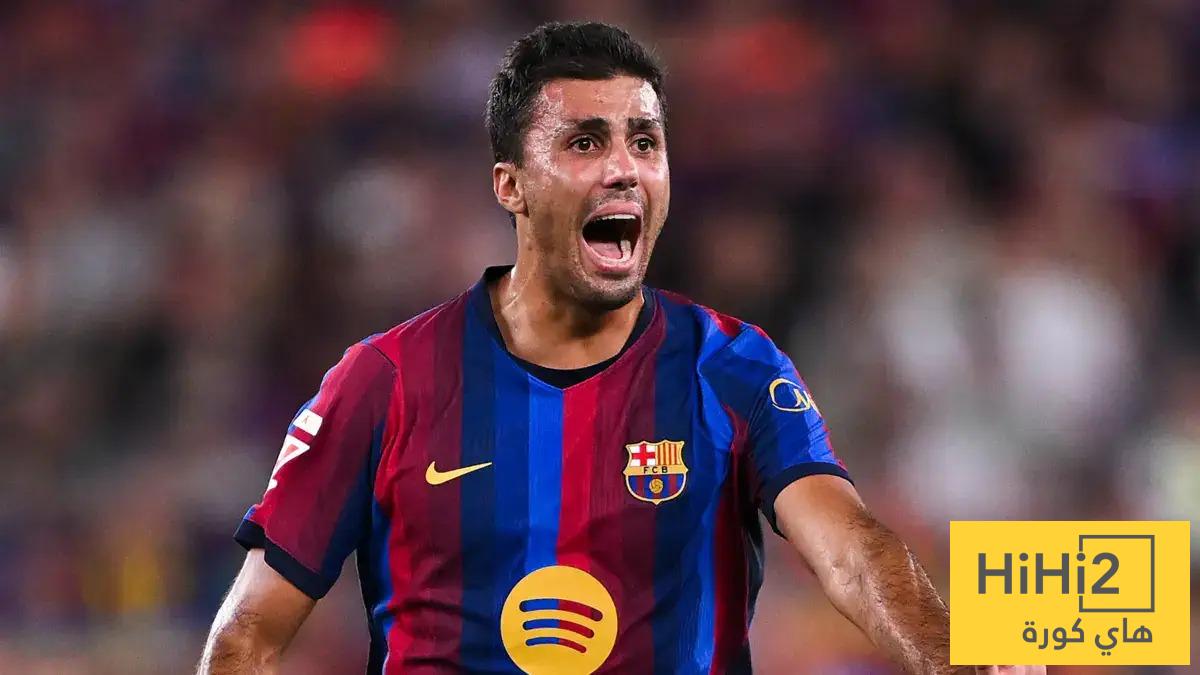 رودري يجبر فليك على تعديل أسلوب برشلونة