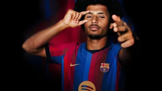 إجابة صريحه من أديمي حول قلقه في برشلونة