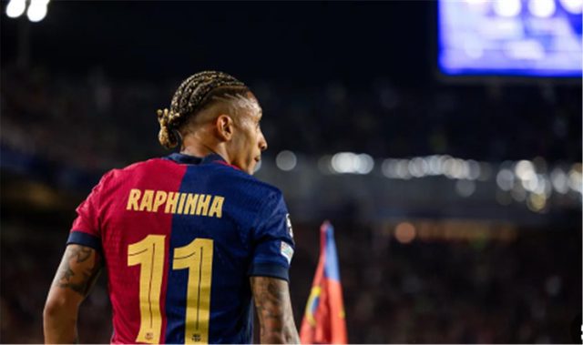 رافينيا يفتح باب برشلونة أمام جوهرة دفاع البرازيل