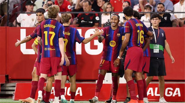 بعد غياب طويل.. نجم برشلونة يقترب من العودة
